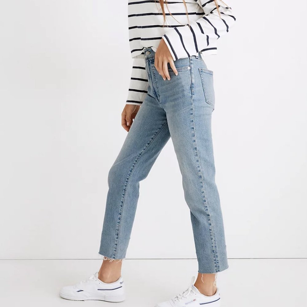 Madewell | The Perfect Vintage Jean in Ellicott Wash - Picture 3 of 6